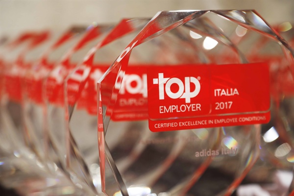 TOP EMPLOYERS 2017: Lechler erhält zum dritten Mal in Folge die renommierte Auszeichnung, zusammen mit weiteren 79 italienischen Firmen