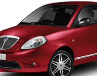Charm and emotion on stage with the original Lancia Ypsilon Elle!