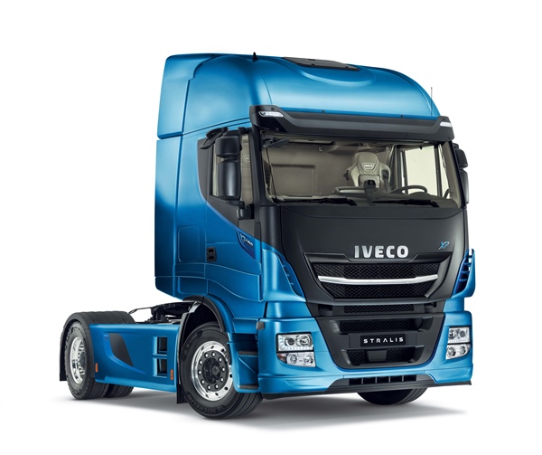 El azul LECHLER para el nuevo STRALIS de IVECO