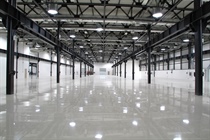 Verniciare i pavimenti con  MANTOPLAST FLOOR 2K HYDRO e HS Alto Solido